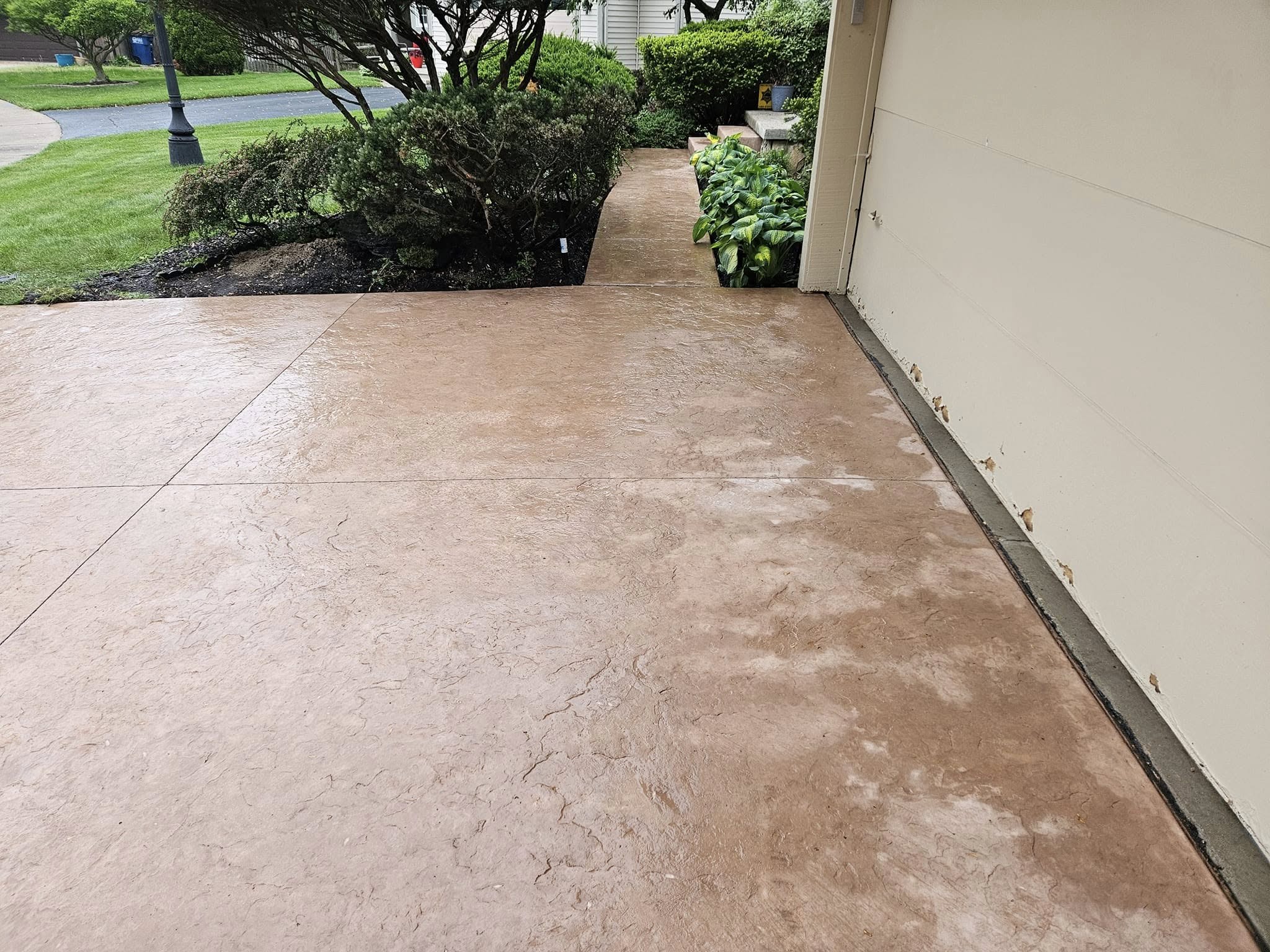 Decorative Driveway Red Stamped Concrete Driveway
