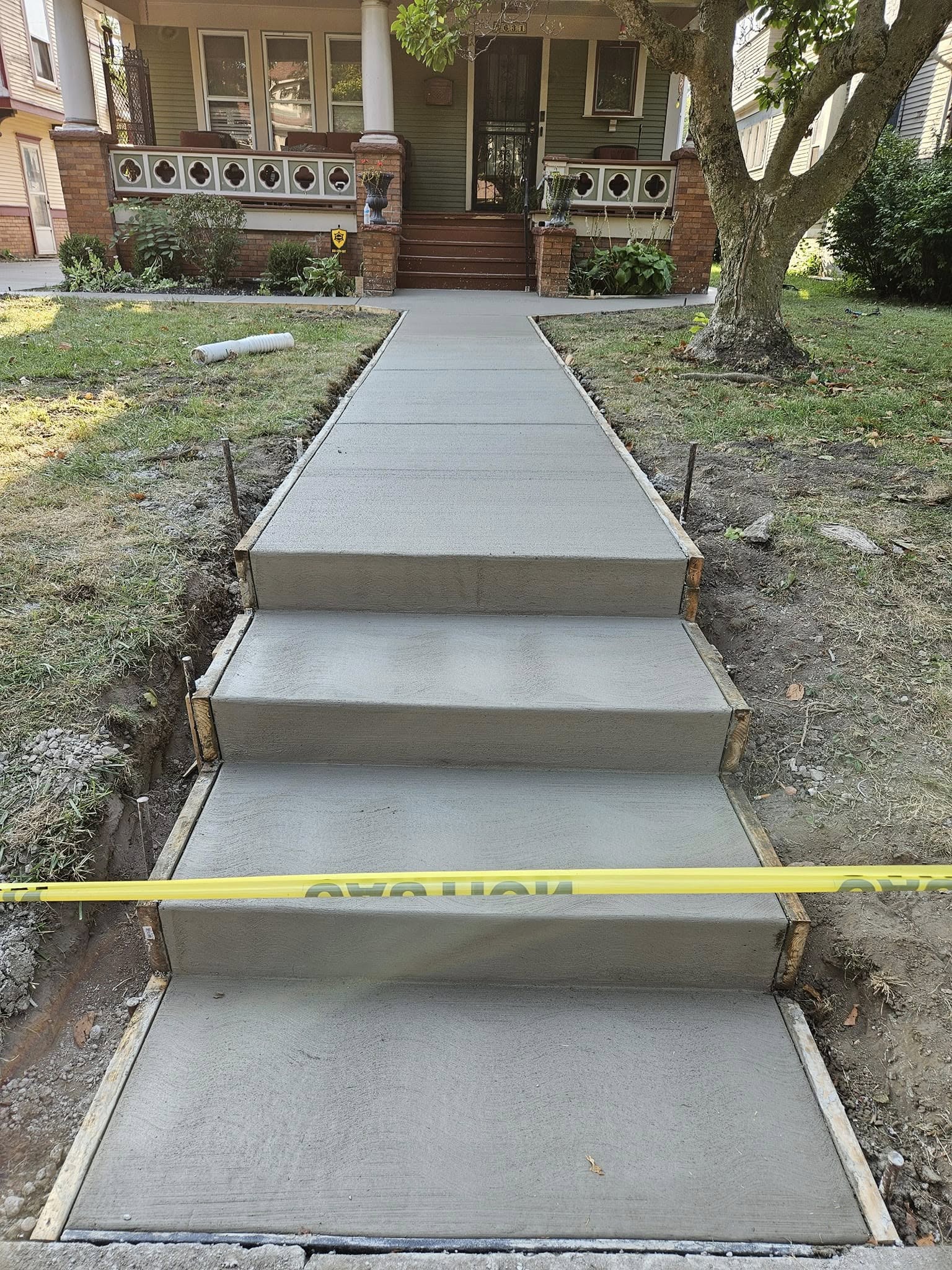 concrete side walk & steps